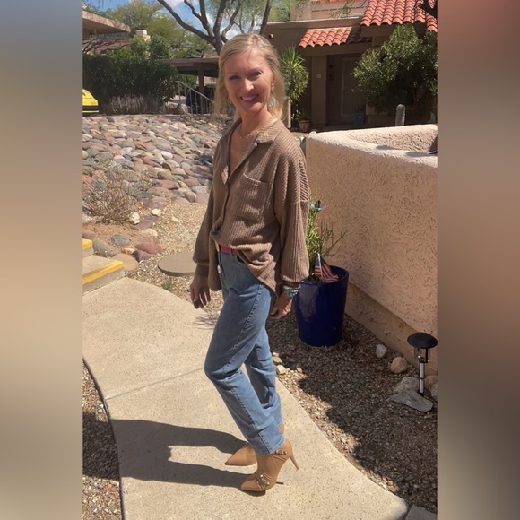 NIB 3.5” HIGH HEEL BOOTS/BOOTIES TAN/LIGHT BROWN-9.5M BOX & DUSTERS INCLUDED - Picture 3 of 12